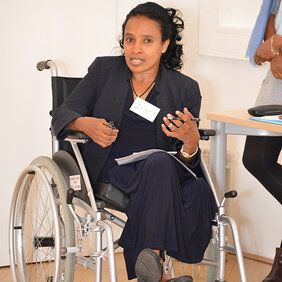 Dame berichtet über das Projekt „Bridging the Gap II“ in Äthiopien.